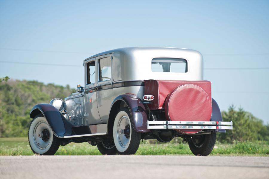  Packard Standard Eight Club Sedan 1928 года  (фото 2 из 15)